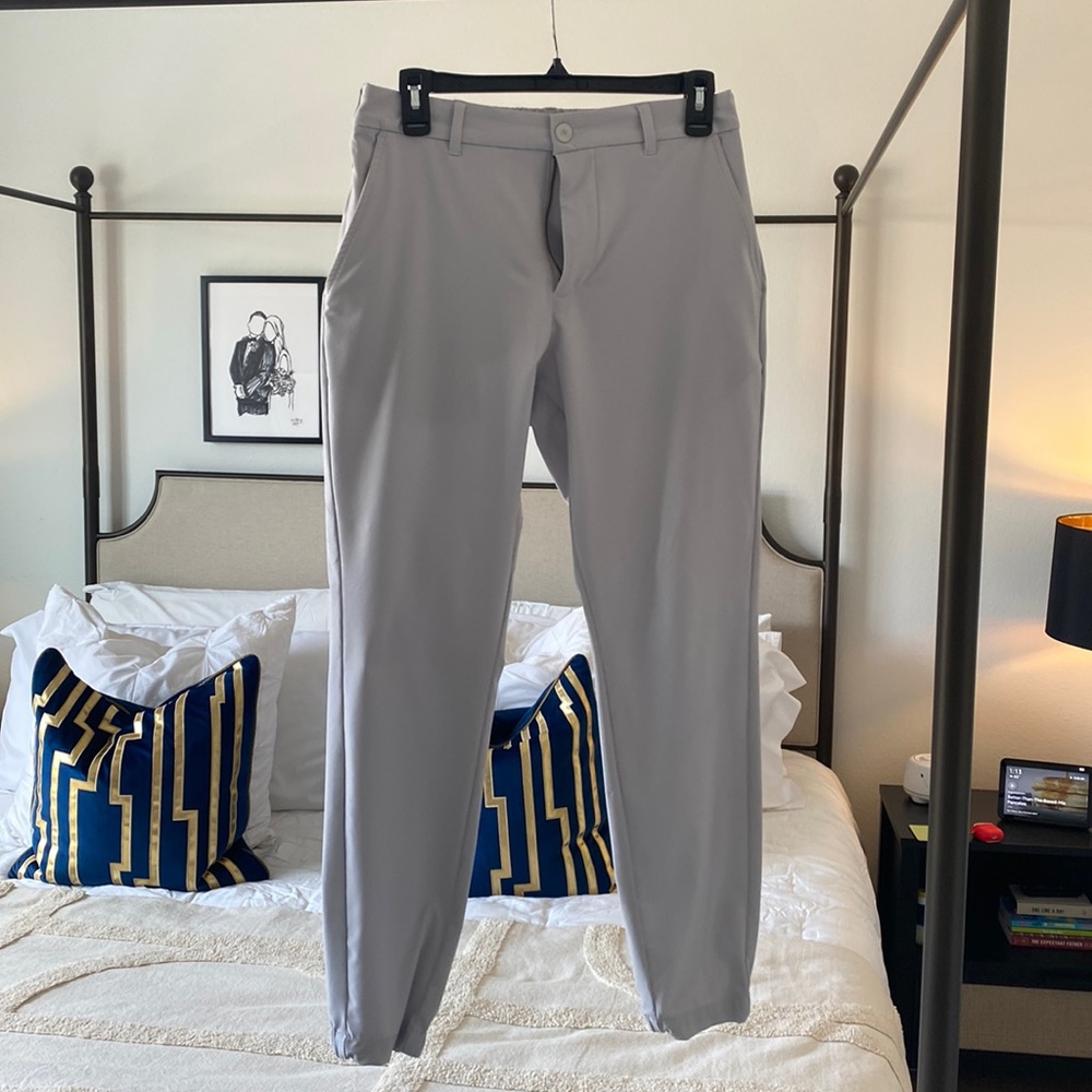 Mizzen+Main light gray helsman joggers